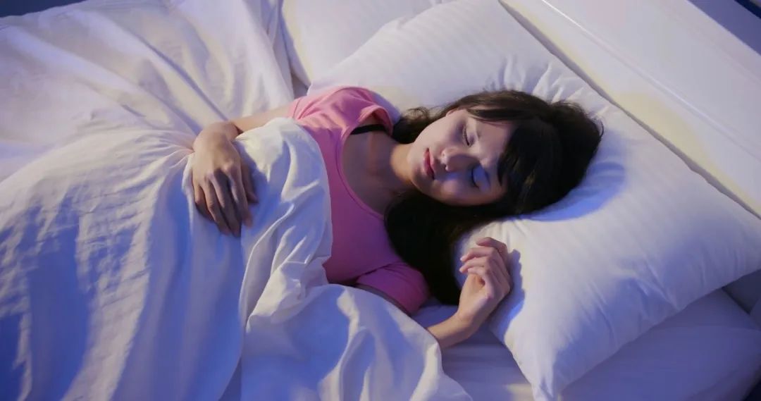 woman having difficulty sleeping